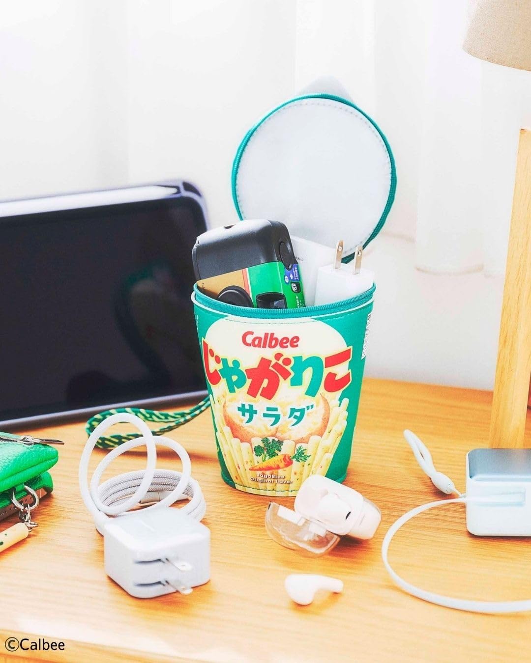 Calbee じゃがりこ 30th Anniversary ポーチ BOOK