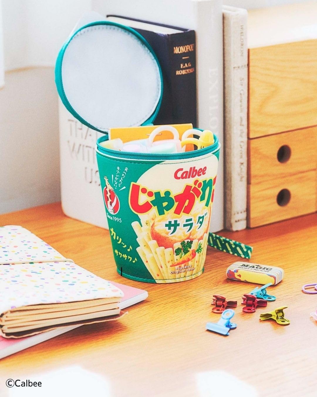 Calbee じゃがりこ 30th Anniversary ポーチ BOOK
